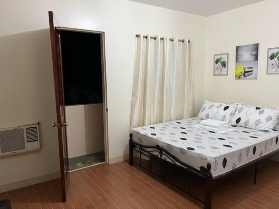 Estilo Apartment 2-Storey Clarin  Exterior photo