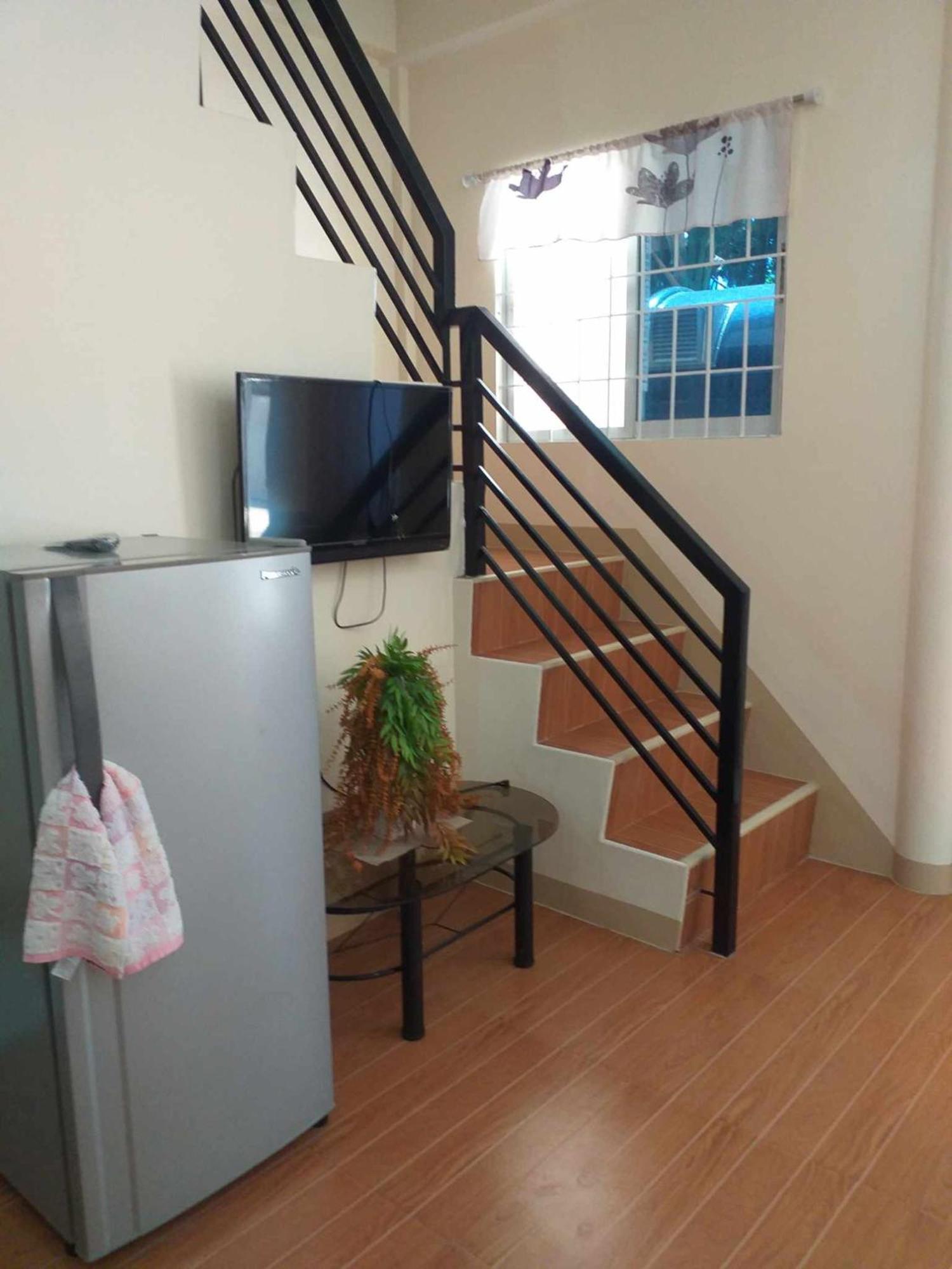 Estilo Apartment 2-Storey Clarin  Exterior photo